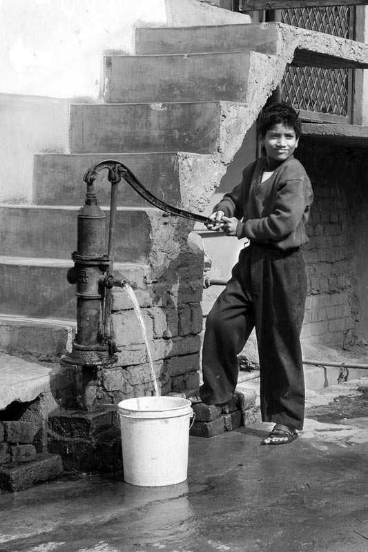 Human Right to Water in Delhi - Drawing contaminated groundwater in a resettlement colony in Delhi